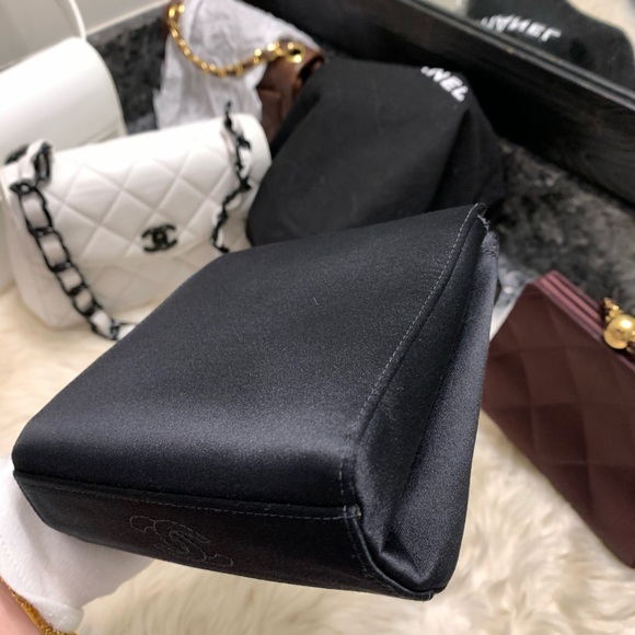 ❌SOLD ❌Vintage Chanel camellia satin mini handle bag - Picture 8 of 13